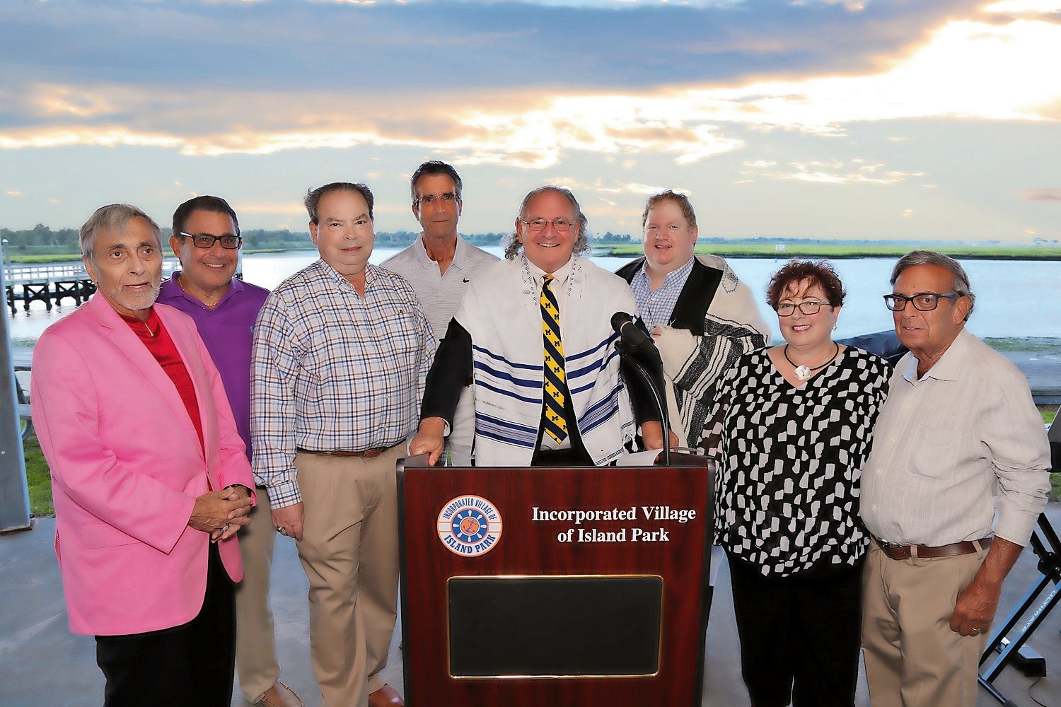 south-shore-jewish-center-named-island-park-business-of-the-year